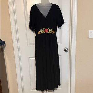 Floral Embroidered Black Midi Dress